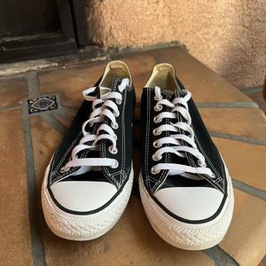 Converse Black Chuck Taylor All Star Sneakers, Sz 10.5 Women, 8.5 Men
